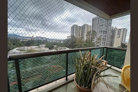 Apartamento à venda com 118m², 3 quartos e 2 vagas Apartamento à venda com 118m², 3 quartos e 2 vagasVaranda da Sala