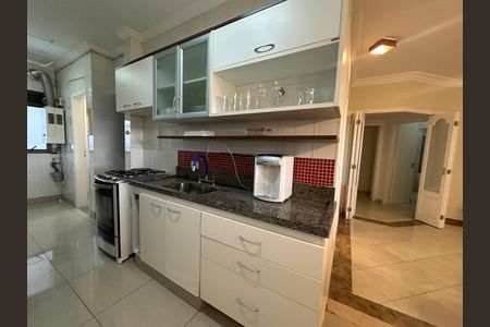 Apartamento à venda com 118m², 3 quartos e 2 vagas Apartamento à venda com 118m², 3 quartos e 2 vagasCozinha