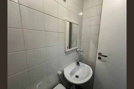 Apartamento à venda com 118m², 3 quartos e 2 vagas Apartamento à venda com 118m², 3 quartos e 2 vagasBanheiro de serviço