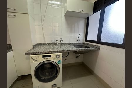 Apartamento à venda com 118m², 3 quartos e 2 vagas Apartamento à venda com 118m², 3 quartos e 2 vagasÁrea de Serviço