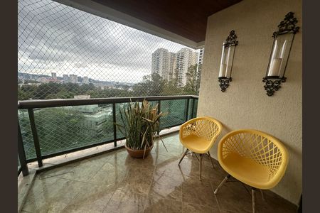Apartamento à venda com 118m², 3 quartos e 2 vagas Apartamento à venda com 118m², 3 quartos e 2 vagasVaranda da Sala