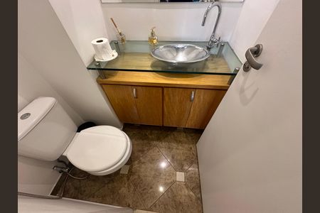 Apartamento à venda com 118m², 3 quartos e 2 vagas Apartamento à venda com 118m², 3 quartos e 2 vagasLavabo