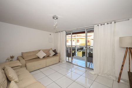 Casa para alugar com 130m², 3 quartos e 2 vagasSala