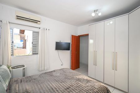 Casa para alugar com 130m², 3 quartos e 2 vagasQuarto 1