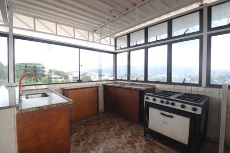 Casa para alugar com 300m², 3 quartos e 3 vagasTerraço - Cozinha