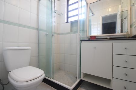 Casa para alugar com 300m², 3 quartos e 3 vagasBanheiro social