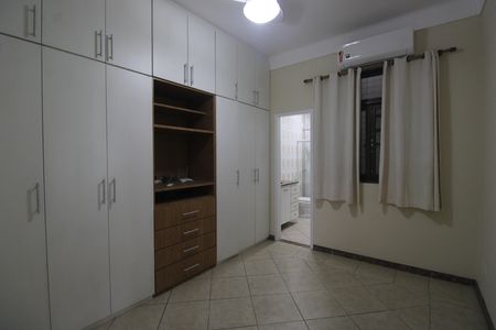 Casa para alugar com 300m², 3 quartos e 3 vagasSuíte