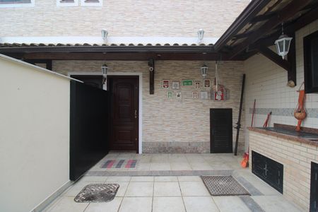 Casa para alugar com 300m², 3 quartos e 3 vagasEntrada
