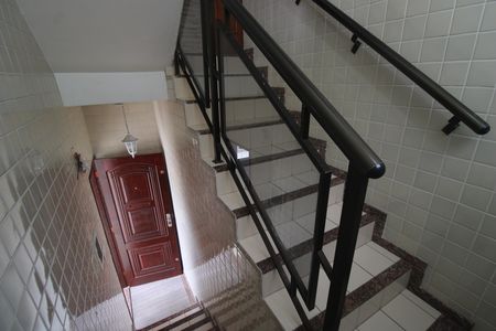 Casa para alugar com 300m², 3 quartos e 3 vagasEscada