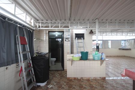 Casa para alugar com 300m², 3 quartos e 3 vagasTerraço - Área de serviço