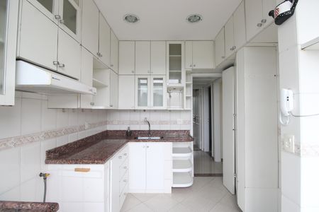 Casa para alugar com 300m², 3 quartos e 3 vagasCozinha