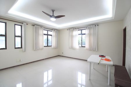 Sala de casa para alugar com 3 quartos, 300m² em Pechincha, Rio de Janeiro