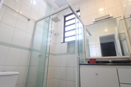 Casa para alugar com 300m², 3 quartos e 3 vagasBanheiro social