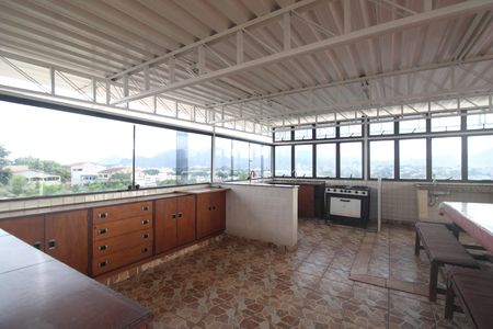 Casa para alugar com 300m², 3 quartos e 3 vagasTerraço