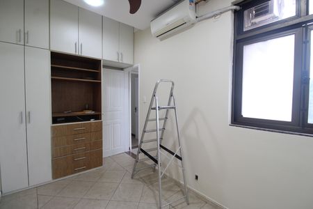 Quarto 2 de casa para alugar com 3 quartos, 300m² em Pechincha, Rio de Janeiro