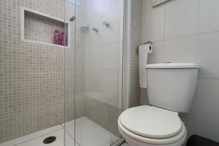 Apartamento para alugar com 58m², 2 quartos e 1 vaga Apartamento para alugar com 58m², 2 quartos e 1 vagaBanheiro da Suíte