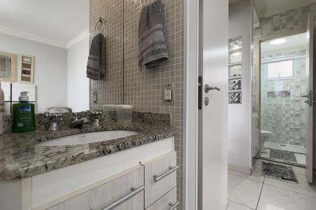 Apartamento para alugar com 58m², 2 quartos e 1 vaga Apartamento para alugar com 58m², 2 quartos e 1 vagaBanheiro da Suíte
