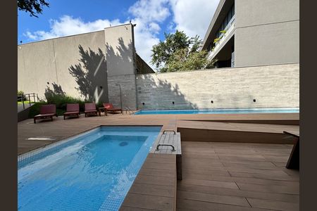 Apartamento à venda com 80m², 2 quartos e 2 vagas Apartamento à venda com 80m², 2 quartos e 2 vagasÁrea comum - Piscina