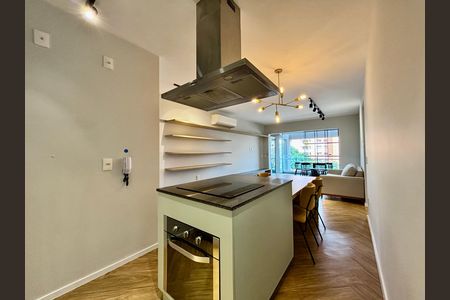 Apartamento à venda com 80m², 2 quartos e 2 vagas Apartamento à venda com 80m², 2 quartos e 2 vagasCozinha
