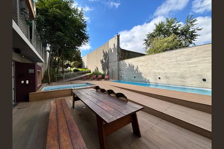 Apartamento à venda com 80m², 2 quartos e 2 vagas Apartamento à venda com 80m², 2 quartos e 2 vagasÁrea comum - Piscina
