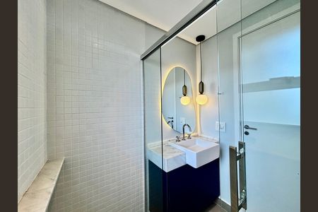 Apartamento à venda com 80m², 2 quartos e 2 vagas Apartamento à venda com 80m², 2 quartos e 2 vagasBanheiro