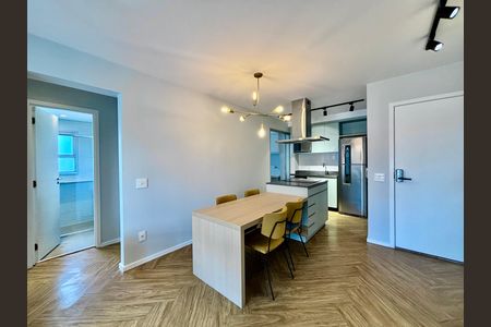 Apartamento à venda com 80m², 2 quartos e 2 vagas Apartamento à venda com 80m², 2 quartos e 2 vagasSala