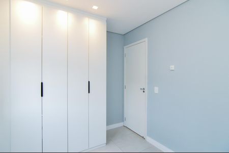 Quarto 1  de apartamento para alugar com 2 quartos, 43m² em Jardim Adriana, Guarulhos