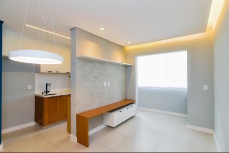 Sala de apartamento para alugar com 2 quartos, 43m² em Jardim Adriana, Guarulhos