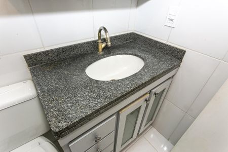 Apartamento para alugar com 51m², 2 quartos e 1 vaga Apartamento para alugar com 51m², 2 quartos e 1 vagaBanheiro