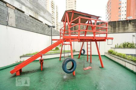 Apartamento para alugar com 51m², 2 quartos e 1 vaga Apartamento para alugar com 51m², 2 quartos e 1 vagaÁrea comum - Playground