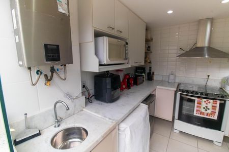 Apartamento à venda com 133m², 2 quartos e 1 vagaCozinha e Área de Serviço