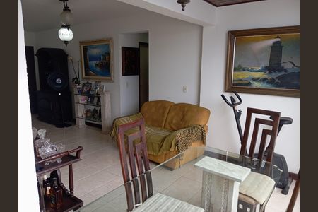 Apartamento à venda com 90m², 2 quartos e 2 vagas Apartamento à venda com 90m², 2 quartos e 2 vagasSala