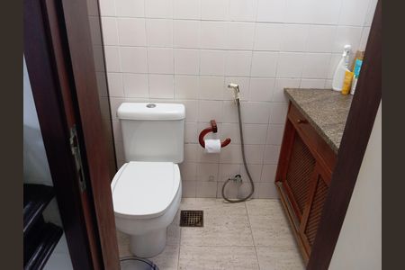 Apartamento à venda com 90m², 2 quartos e 2 vagas Apartamento à venda com 90m², 2 quartos e 2 vagasBanheiro