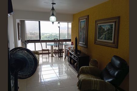 Apartamento à venda com 90m², 2 quartos e 2 vagas Apartamento à venda com 90m², 2 quartos e 2 vagasSala