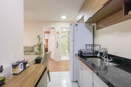Apartamento à venda com 36m², 2 quartos e 1 vaga Apartamento à venda com 36m², 2 quartos e 1 vagaCozinha e Área de Serviço