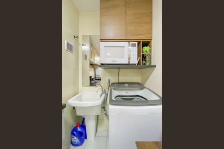 Apartamento à venda com 36m², 2 quartos e 1 vaga Apartamento à venda com 36m², 2 quartos e 1 vagaCozinha e Área de Serviço