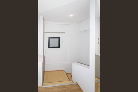 Apartamento à venda com 56m², 1 quarto e 1 vagaEscada