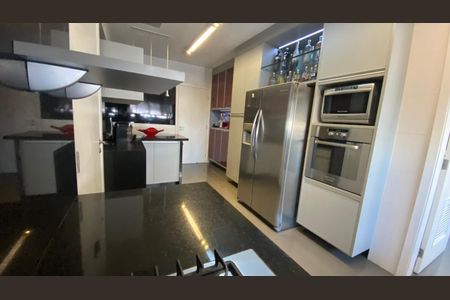 Apartamento à venda com 206m², 3 quartos e 3 vagas Apartamento à venda com 206m², 3 quartos e 3 vagasFoto 51