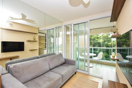 Sala de estar de apartamento para alugar com 1 quarto, 37m² em Vila Madalena, São Paulo