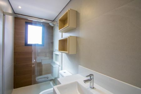 Apartamento à venda com 79m², 2 quartos e 2 vagas Apartamento à venda com 79m², 2 quartos e 2 vagasBanheiro do quarto 1