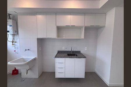 Cozinha de apartamento para alugar com 2 quartos, 55m² em Barra Olímpica , Rio de Janeiro