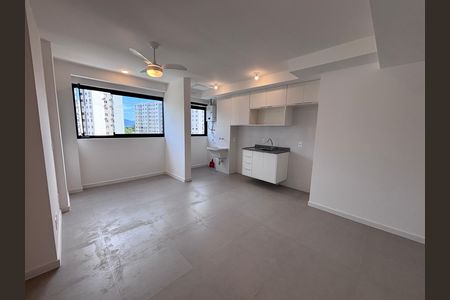 Sala de apartamento para alugar com 2 quartos, 55m² em Barra Olímpica , Rio de Janeiro