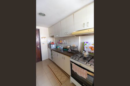 Apartamento à venda com 85m², 2 quartos e 1 vaga Apartamento à venda com 85m², 2 quartos e 1 vagaCozinha e Área de Serviço