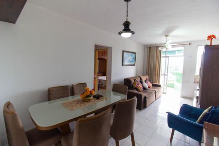 Apartamento à venda com 85m², 2 quartos e 1 vaga Apartamento à venda com 85m², 2 quartos e 1 vagaSala