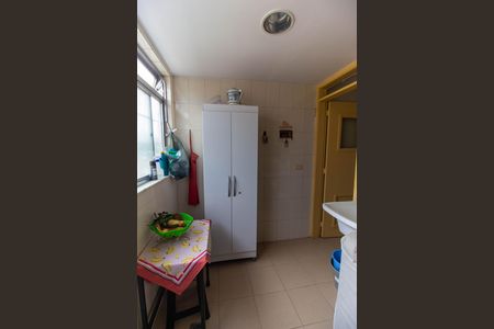 Apartamento à venda com 85m², 2 quartos e 1 vaga Apartamento à venda com 85m², 2 quartos e 1 vagaCozinha e Área de Serviço