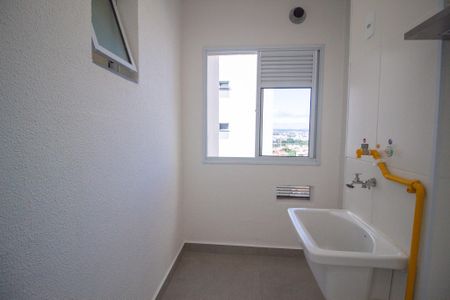 Área de Serviço de apartamento para alugar com 3 quartos, 60m² em Jardim Santa Rosália, Sorocaba