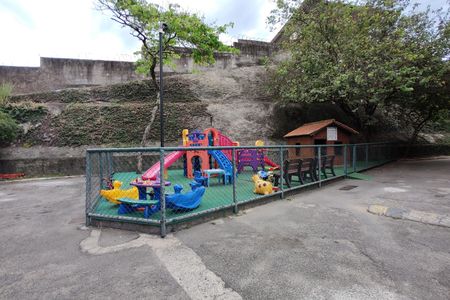 Apartamento para alugar com 73m², 3 quartos e 2 vagasÁrea comum - Playground