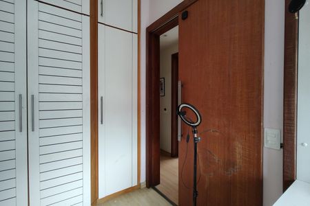 Apartamento para alugar com 73m², 3 quartos e 2 vagasQuarto 3 - Armários
