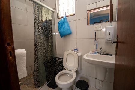 Casa para alugar com 636m², 3 quartos e 3 vagas Casa para alugar com 636m², 3 quartos e 3 vagasBanheiro da Suíte