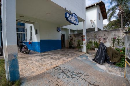 Casa para alugar com 636m², 3 quartos e 3 vagas Casa para alugar com 636m², 3 quartos e 3 vagasGaragem